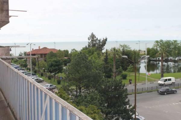 Apartment Khimshiashvili 9 Batumi Eksteriør billede